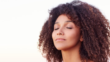 A 3-Minute Body Scan Meditation to Cultivate Mindfulness woman focusing on breathing