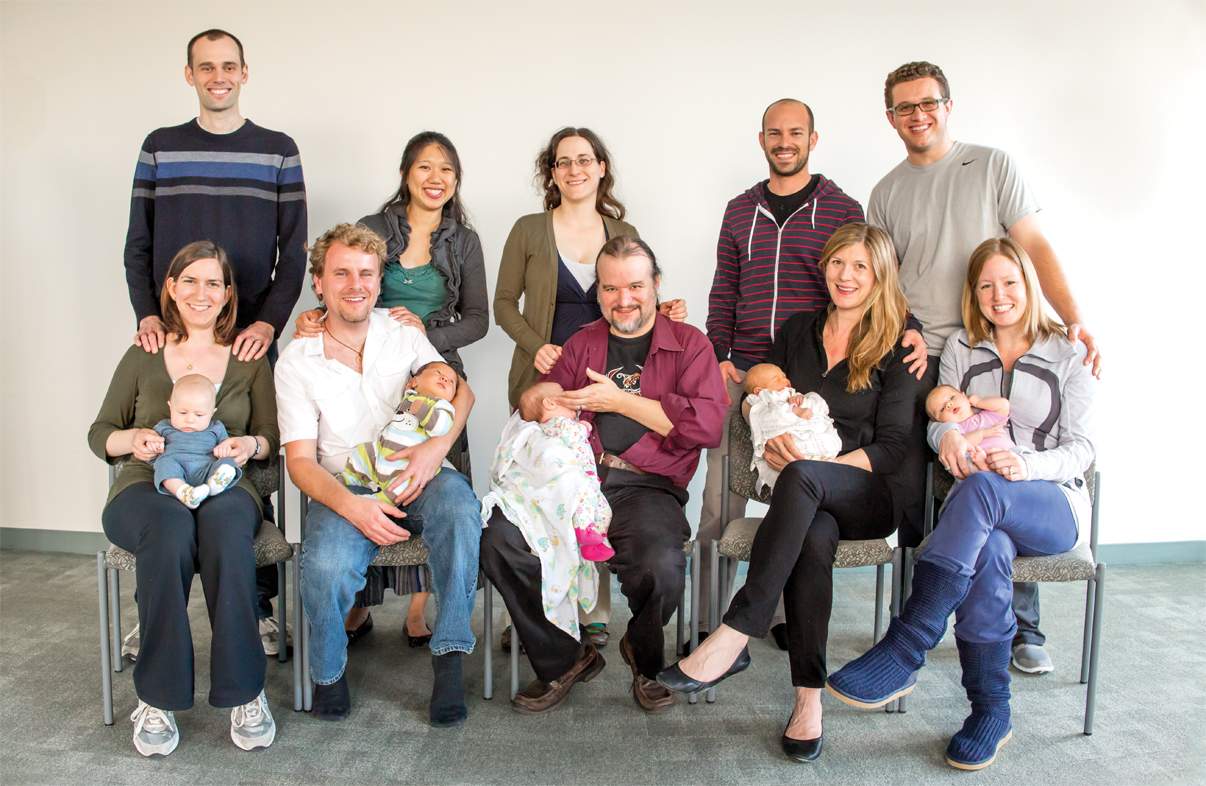 Course participants with their babies.
