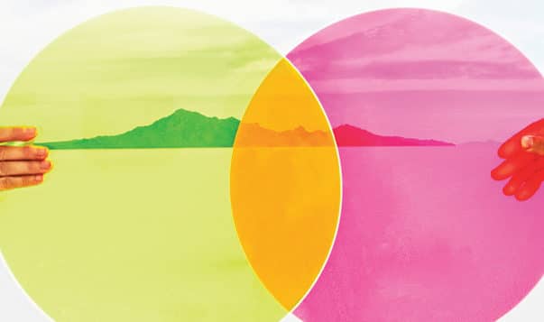 5 Rituals of Highly Creative People hands holding colored discs